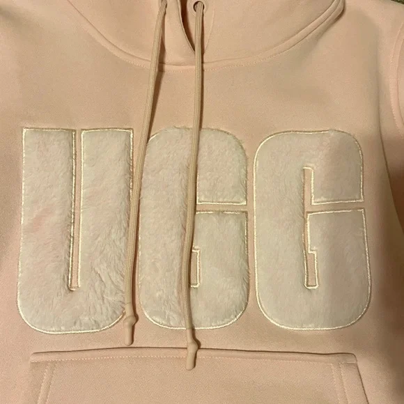 UGG hoodie Sweater - Picture 2 of 6